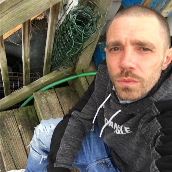 Meet your Posher, Joshua - Picture 1 of 1